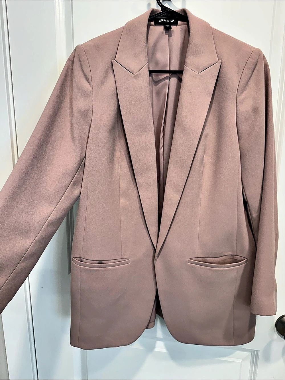 Express Women's Blazer in Pink Size Medium Like New
